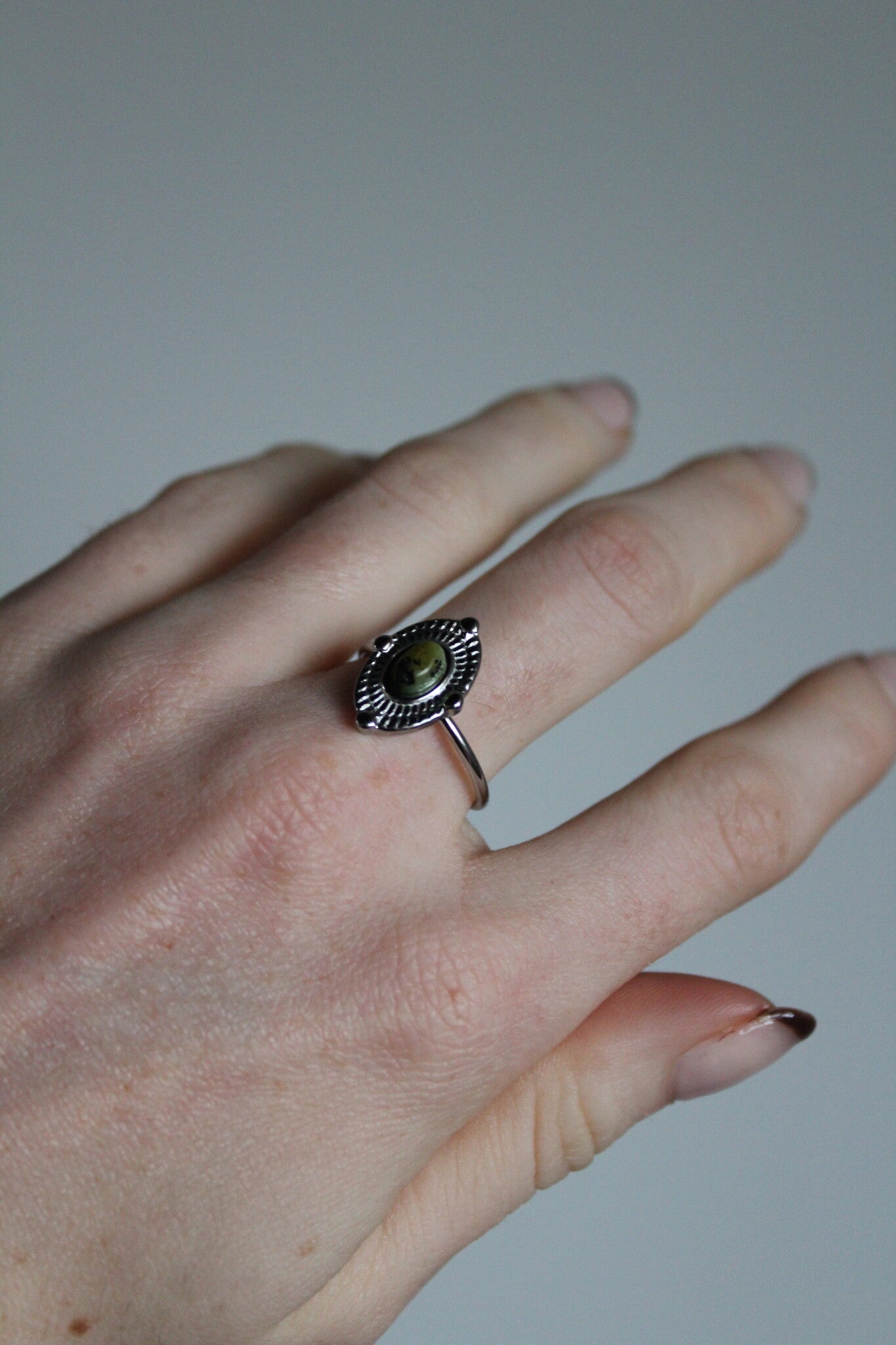 Livia - Ring - Naturstein - Edelstahl - Verstellbar