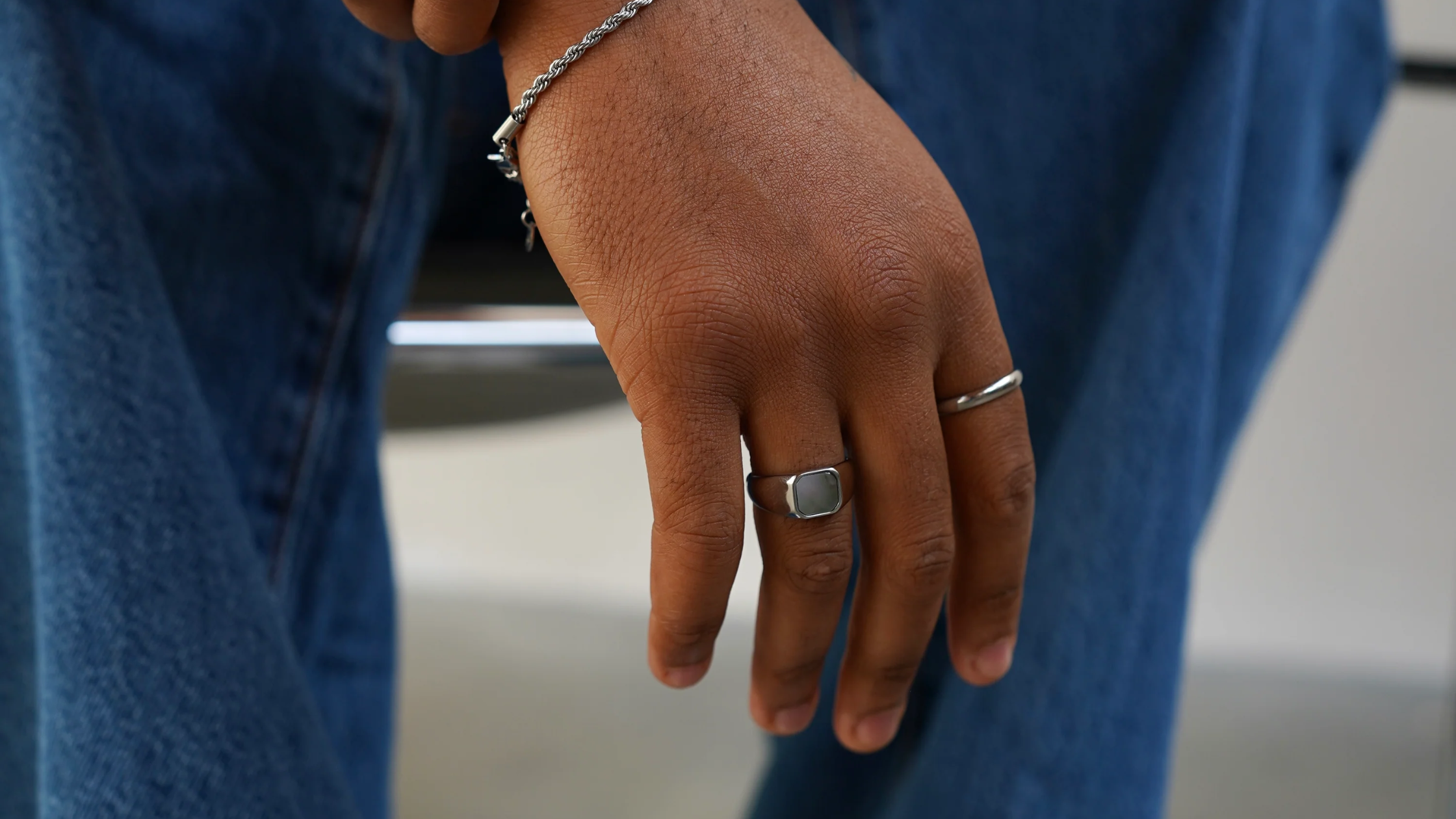 Ontdek de mannen ringen van Notbranded, stainless steel goudkleurig en zilverkleurig