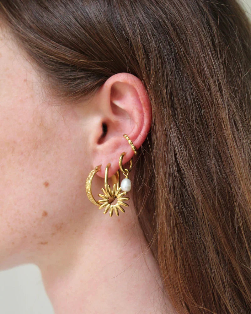 Ear cuff goudkleurig