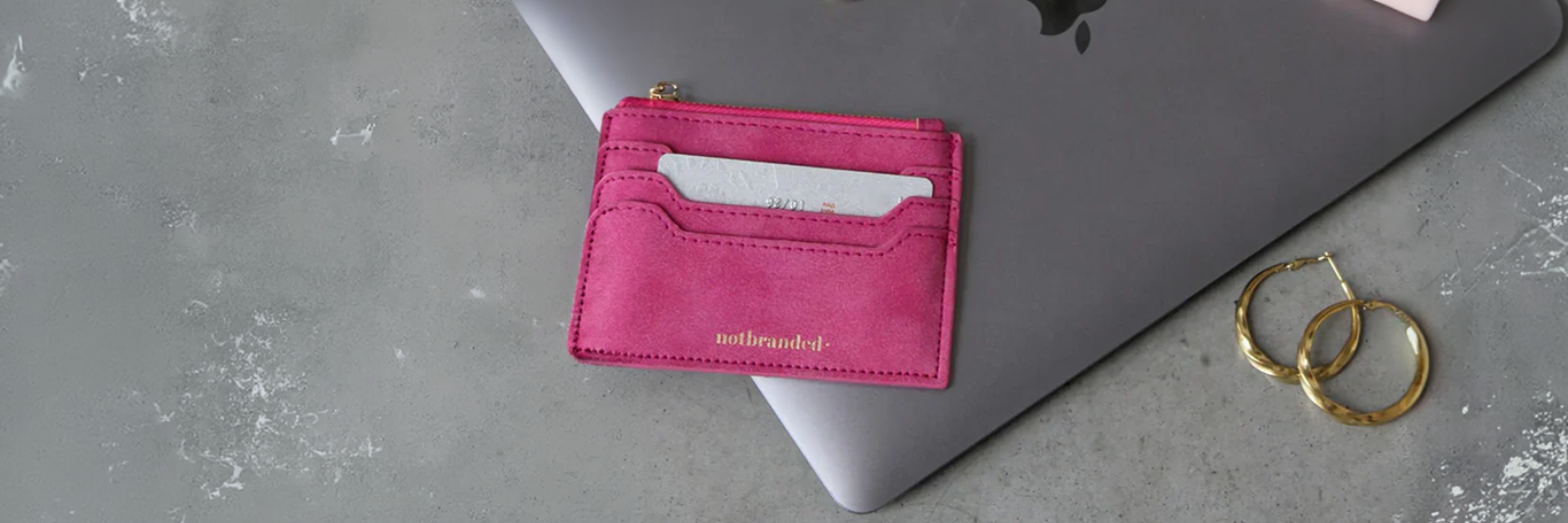 Ontdek de tasjes & portemonneetjes van Notbranded.