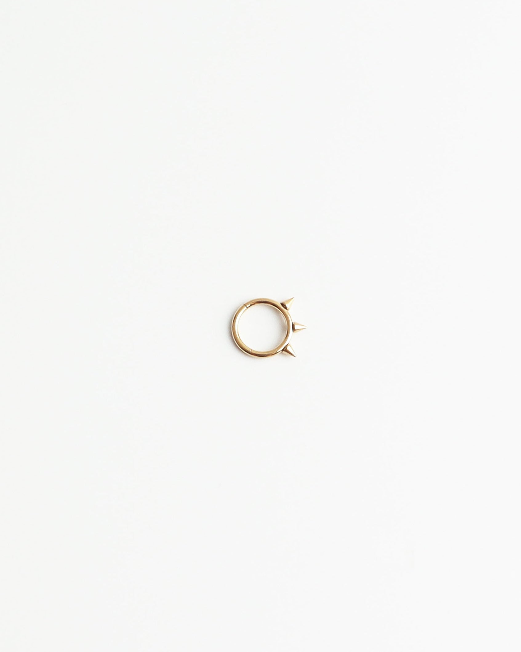 Liora - Piercing – Titan