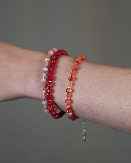 armbandjes met steen en veel kleur