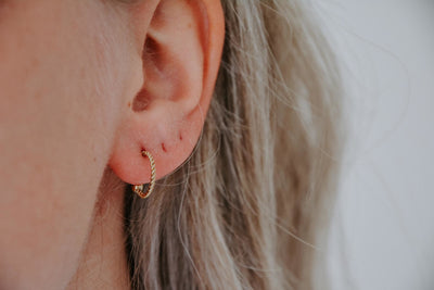 Small Twisted Hoops - Ohrringe - Edelstahl